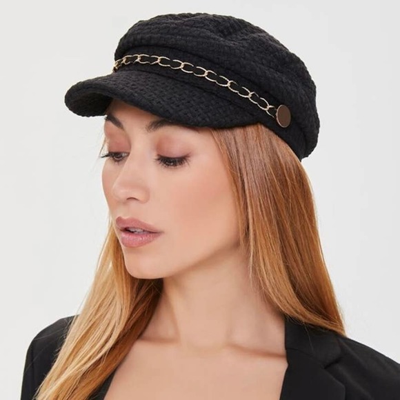 Unknown Accessories - Black Gold chain cabbie hat, textured weave curved brim gold curb chain trim